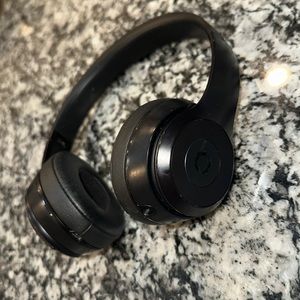 Beats Studio 3 Black headphones